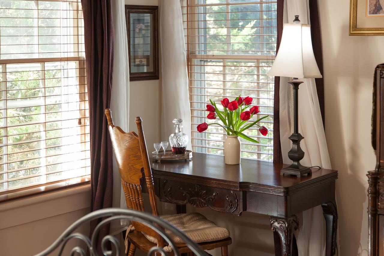 A Butlers Manor Bed & Breakfast Southampton Bagian luar foto