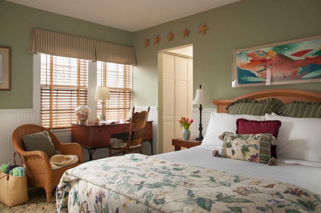 A Butlers Manor Bed & Breakfast Southampton Bagian luar foto