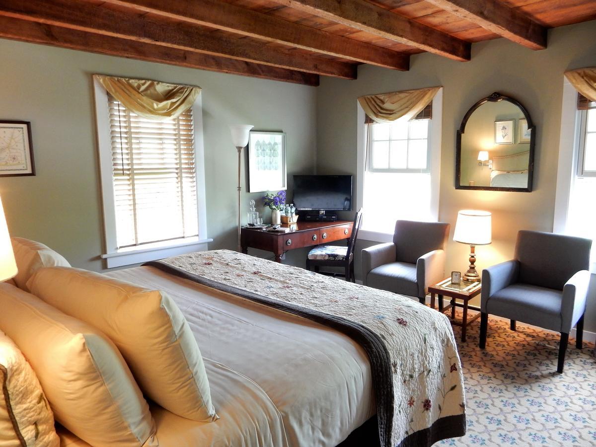 A Butlers Manor Bed & Breakfast Southampton Bagian luar foto